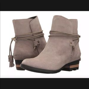 Sorel Farah Short Boots Women's size 9 Suede Kettle/Jet